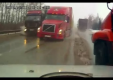 Водитель слушая песню «Close to me» оказался зажатым грузовиками